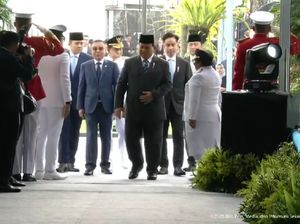 Video: Prabowo Tiba di Lokasi Pelantikan Kepala Daerah, Didampingi Gibran-Dasco