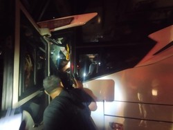 Bus Damri Kecelakaan di Pamekasan, Kernet Sempat Terjepit 2 Jam