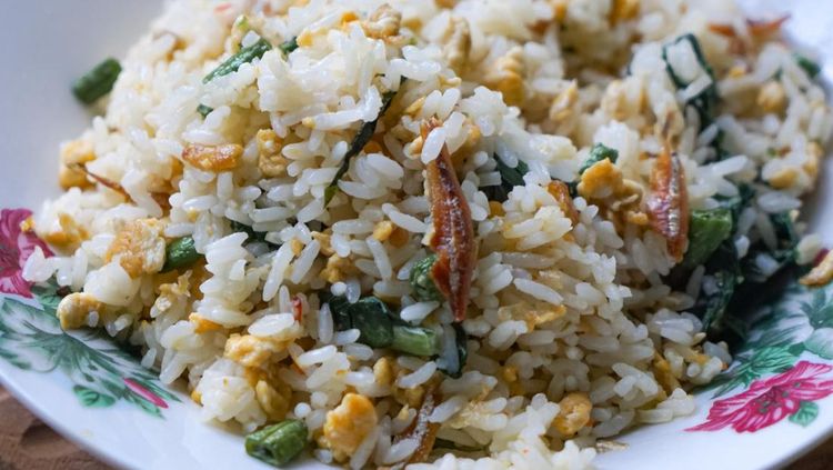 Nasi Goreng Teri: Resep Sarapan Praktis yang Dijamin Nagih!