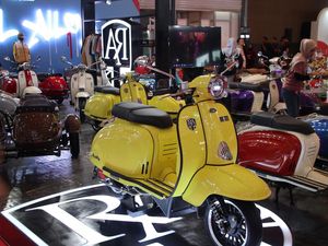 Royal Alloy Temurah Meluncur di IIMS 2025, Skutik Retro di Bawah Rp 50 Juta Royal Alloy Temurah Meluncur di IIMS 2025, Skutik Retro di Bawah Rp 50 Juta