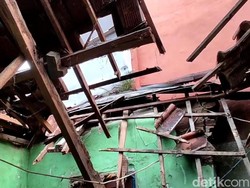 Dua Rumah Ambruk di Tasikmalaya, 3 Orang Terluka