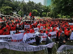 Video: Satgas-Simpatisan PDIP Kumpul di Depan Gedung KPK saat Hasto Diperiksa