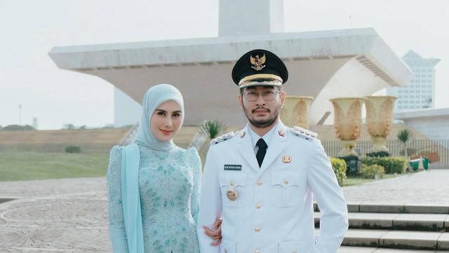 Berita Seputar Selebriti Insertlive Terkini : Sibuk Kerja Sebagai Bupati, Jeje Govinda Diprotes Anak-anak