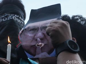 Aksi Teatrikal Prabowo Tiup Lilin Indonesia Gelap Aksi Teatrikal Prabowo Tiup Lilin Indonesia Gelap