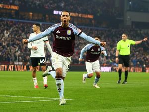 Liverpool Kena Comeback 1-2 dari Aston Villa di Babak I