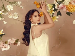 Bunga Tiara Ingin Menginspirasi Banyak Perempuan Lewat Single Menjadi Aku