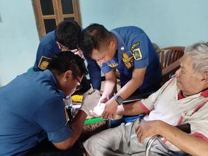 Bikin Bengkak Jari, Cincin Emas Kakek di Klaten Dipotong Damkar Bikin Bengkak Jari, Cincin Emas Kakek di Klaten Dipotong Damkar