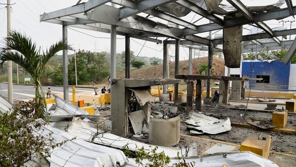 Geger Ledakan Rusak Gerbang Tol di Kolombia