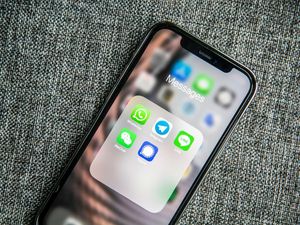 200 Ide Nama Grup Aesthetic yang Keren dan Lucu untuk Teman hingga Keluarga 200 Ide Nama Grup Aesthetic yang Keren dan Lucu untuk Teman hingga Keluarga