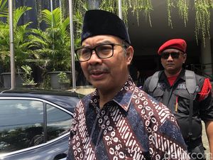 Wali Kota Yogyakarta Tolak Mobil Dinas Baru: Mending Buat Beli Gerobak Sampah Wali Kota Yogyakarta Tolak Mobil Dinas Baru: Mending Buat Beli Gerobak Sampah