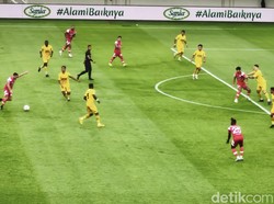 Persis Solo Tertinggal 0-1 dari Semen Padang di Babak Pertama