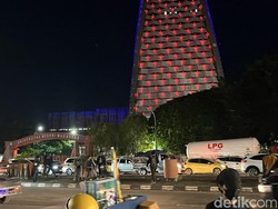 Sempat Bubar, Demo Indonesia Gelap di Jalan AP Pettarani Makassar Ricuh