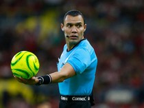 Wasit yang Minta Jersey Messi Harus Rela Diparkir 6 Bulan