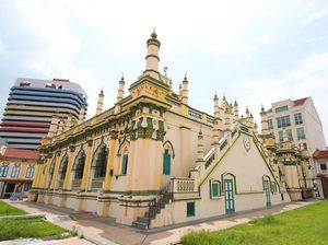 Melihat Masjid Bersejarah di Kawasan Little India Singapura Melihat Masjid Bersejarah di Kawasan Little India Singapura