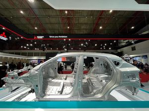 Rangka Heartect Suzuki Bisa Dipakai di Mobil Listrik? Rangka Heartect Suzuki Bisa Dipakai di Mobil Listrik?