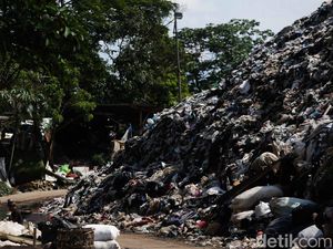 Video Penjelasan Menteri LH soal Penutupan TPA Open Dumping Dilakukan Bertahap Video Penjelasan Menteri LH soal Penutupan TPA Open Dumping Dilakukan Bertahap