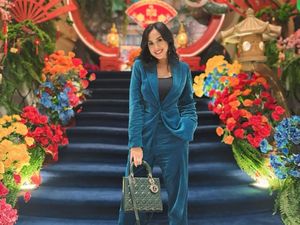 Shinta Bachir Malu Saat Anak Minta Sunat Diantar Bus Telolet Shinta Bachir Malu Saat Anak Minta Sunat Diantar Bus Telolet