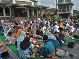 Tradisi Nyadran Masjid Wali Limbung