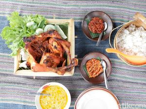 Lezatnya Ayam Panggang Ndeso Ponorogo, Dimasak dengan Tungku Tradisional Lezatnya Ayam Panggang Ndeso Ponorogo, Dimasak dengan Tungku Tradisional