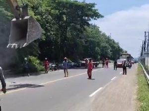 Rawan Longsor, Perbukitan di Bentar-PLTU Paiton Perlu Diwaspadai Pemudik Rawan Longsor, Perbukitan di Bentar-PLTU Paiton Perlu Diwaspadai Pemudik