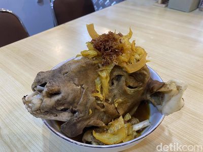 Nikmat! Tengkleng Kepala Kambing dan Sate Kambing Racikan Haji Parto