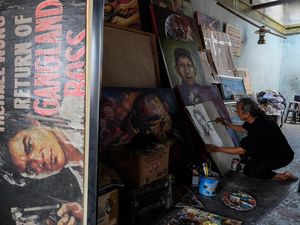 Jasa Lukis Poster Bioskop Lawas yang Masih Eksis Jasa Lukis Poster Bioskop Lawas yang Masih Eksis