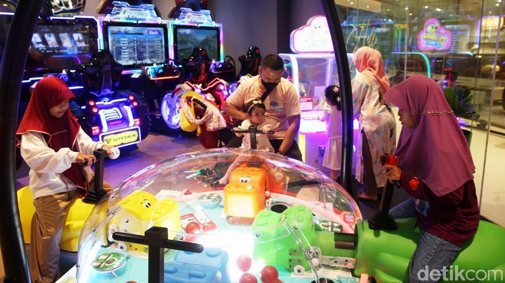 Keseruan Bermain Arcade Games Saat Libur Akhir Pekan Keseruan Bermain Arcade Games Saat Libur Akhir Pekan