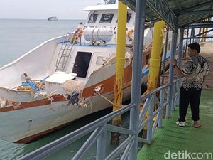 Kapal Ekspres Bahari Tabrak Dermaga di Bangka Barat, Ini Dugaan Penyebabnya Kapal Ekspres Bahari Tabrak Dermaga di Bangka Barat, Ini Dugaan Penyebabnya