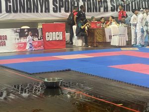 Kejurprov Karate Bali Tertunda gegara Atap GOR Bocor Kejurprov Karate Bali Tertunda gegara Atap GOR Bocor