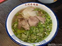 Lanzhou Lamian: Sedapnya Mie Tarik Autentik China yang Halal di PIK