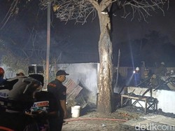 Pabrik Mebel di Genuk Semarang Ludes Terbakar
