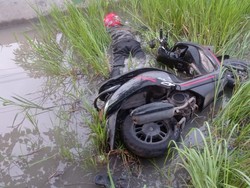 Pemotor Telungkup di Parit Sidoarjo Tewas Diduga karena Kecelakaan