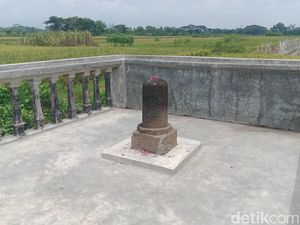 Misteri Tugu Manten di Tepi Tol Brangkal Klaten, Lingga atau Kemuncak ? Misteri Tugu Manten di Tepi Tol Brangkal Klaten, Lingga atau Kemuncak ?