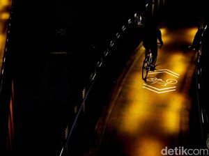 Wajah Abstrak Pekerja Metropolitan Wajah Abstrak Pekerja Metropolitan