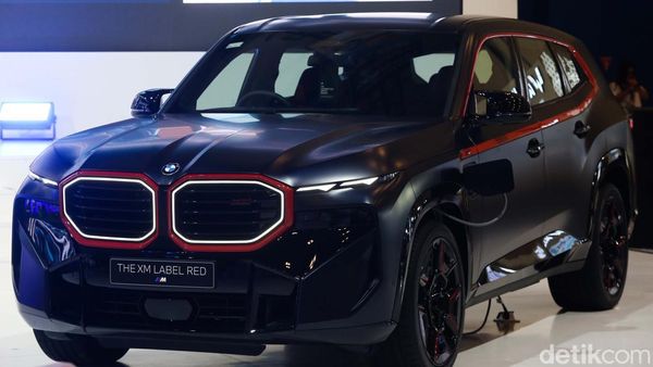 Wujud Mobil Buas BMW yang Cuma Ada 500 Unit di Dunia