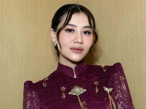 Potret Cantik Aaliyah Massaid Pakai Kebaya saat Hamil Potret Cantik Aaliyah Massaid Pakai Kebaya saat Hamil