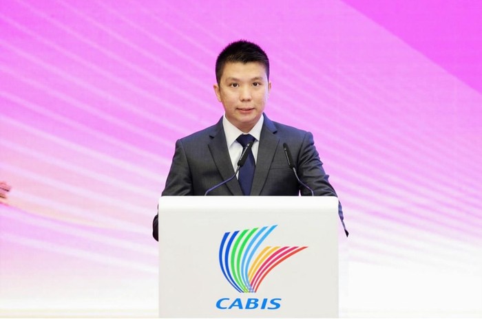 Anthony Leong Anthony Leong mendukung modernisasi pengelolaan BUMN