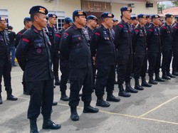 Kantor KPU-Bawaslu Palopo Dijaga Ketat Brimob Jelang Putusan MK Besok