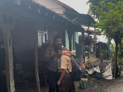 ABG Curi Pisang demi Hidupi Adik Diangkat Anak Asuh Polisi, Begini Kondisinya