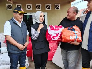 Kemensos Salurkan Bantuan Rp 1,96 M untuk Korban Banjir Bandar Lampung