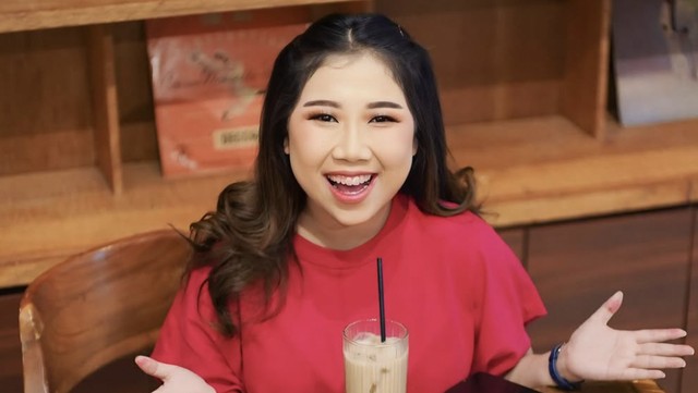 Highlight Dunia Hiburan InsertLive : Terpopuler: Kiky Saputri Lapor Haters ke Polisi vs Olla Ramlan Lepas Hijab