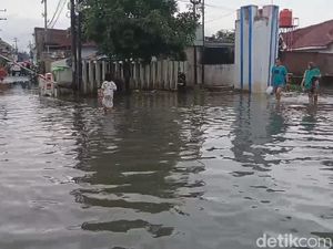 Video: Banjir Kembali Rendam Bandang Lampung, Ketinggian Air Capai 1 Meter