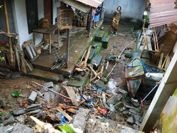 Saluran Irigasi Jebol, Tembok Rumah Warga di Karangasem Hancur