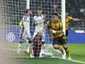 Inter Milan Vs Genoa: Menang 1-0, Si Ular ke Puncak Klasemen Salip Napoli Inter Milan Vs Genoa: Menang 1-0, Si Ular ke Puncak Klasemen Salip Napoli