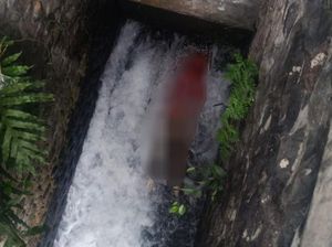Geger, Mayat Perempuan Ditemukan Tersangkut di Sungai Lombok Timur Geger, Mayat Perempuan Ditemukan Tersangkut di Sungai Lombok Timur