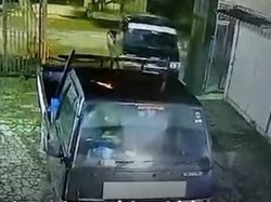 2 Pikap Terparkir di Garasi Rumah Surabaya Digondol Maling Sekaligus
