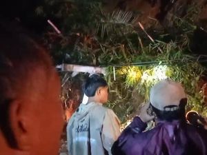 Longsor Terjang Bungbulang Garut, 1 Orang Tertimbun
