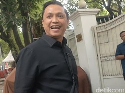 Elite PDIP Irit Bicara Saat Sambangi Rumah Megawati di Teuku Umar