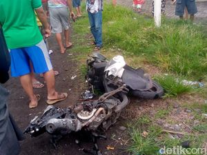 Tragis! Pria di Probolinggo Terobos Palang-Tewas Tertabrak KA Probowangi Tragis! Pria di Probolinggo Terobos Palang-Tewas Tertabrak KA Probowangi