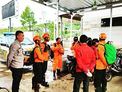 Remaja Pendaki Asal Bekasi Jatuh ke Jurang 100 Meter di Gunung Slamet